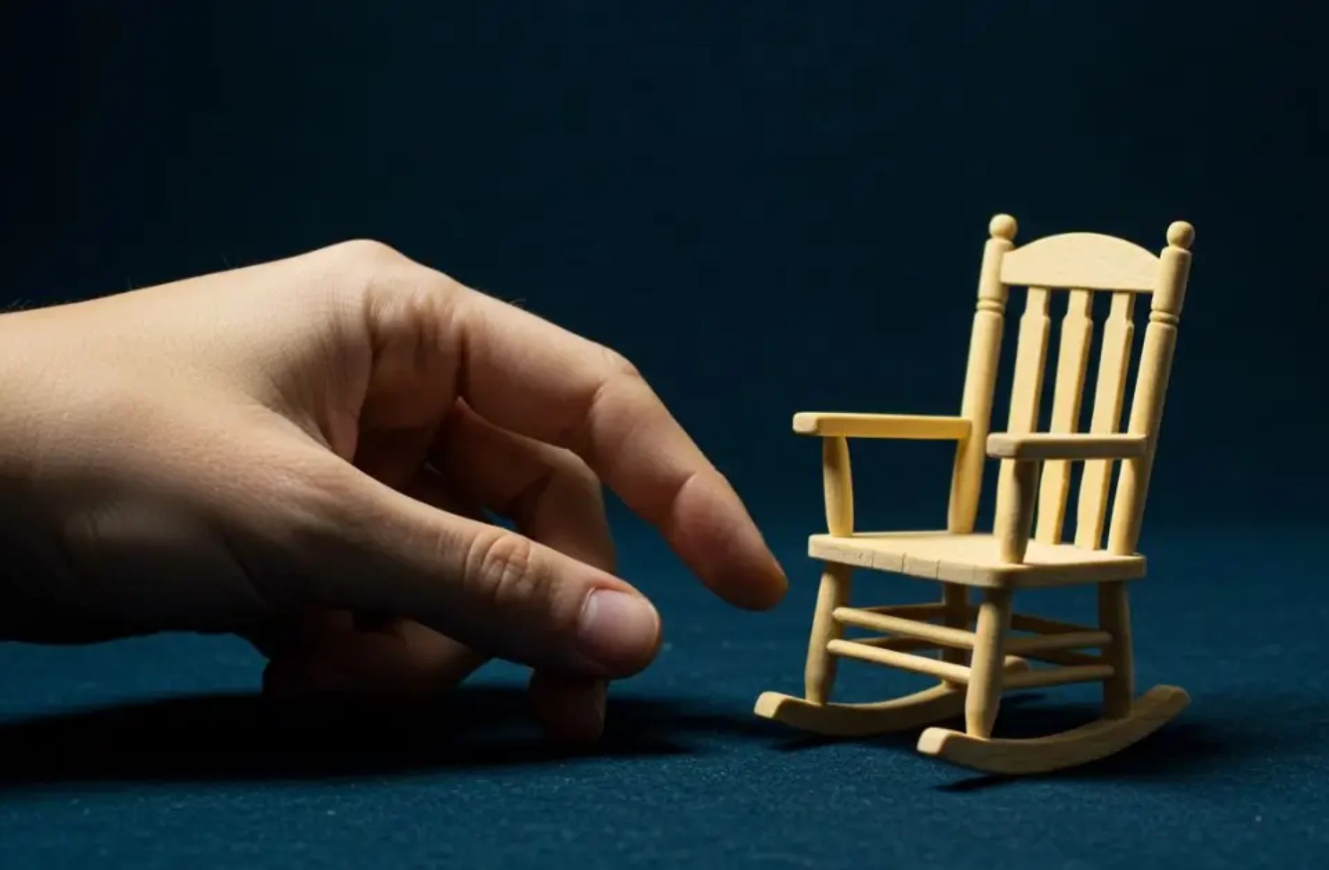Dollhouse Miniature Furniture: Best Materials for Durability