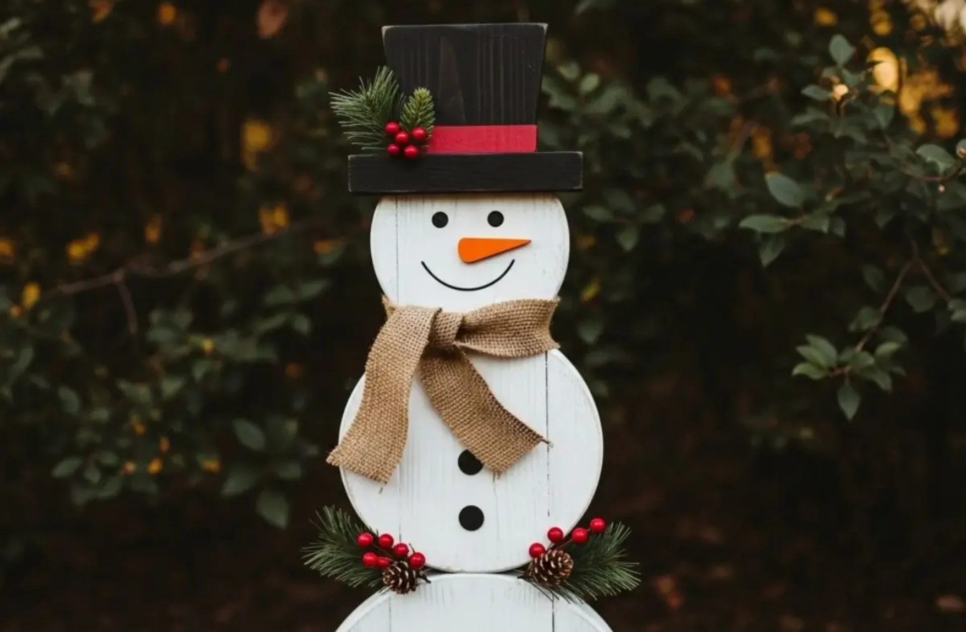 How to Make a Charming Wooden Snowman for Winter Décor