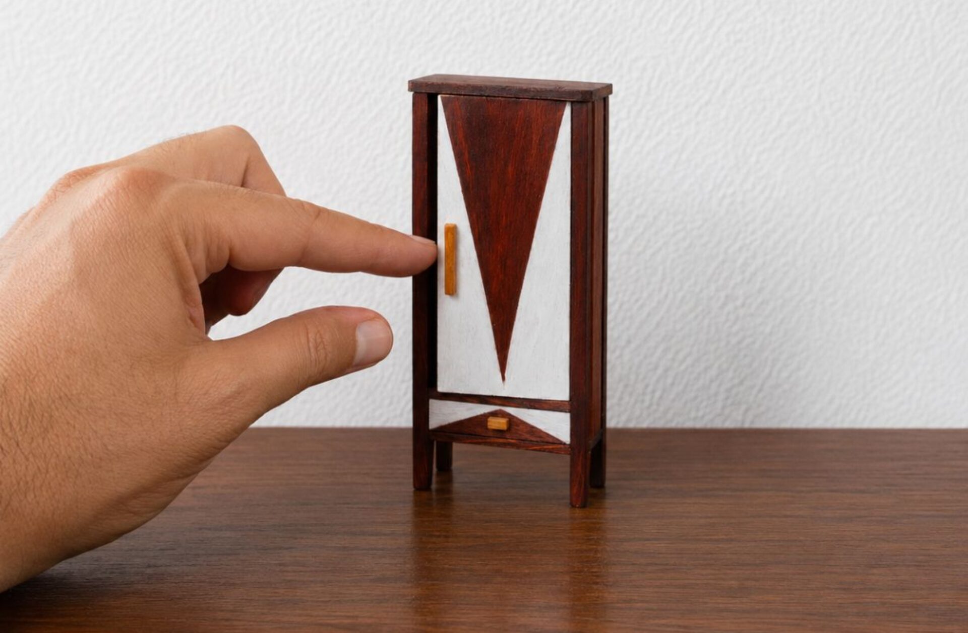 Build a Beautiful Miniature Wooden Cabinet – Free PDF Plan