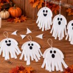 Easy Halloween Craft for Kids: Paper Plate Ghosts